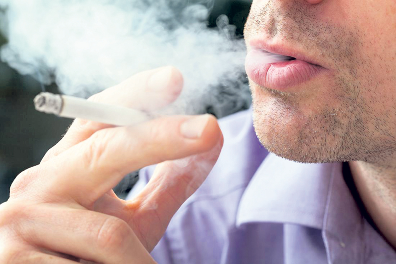 धुम्रपान गर्नेहरुको कोरोना संक्रमणबाट मृत्यु हुने सम्भावना बढी