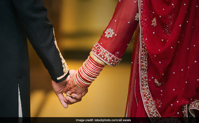 ५० वर्ष माथिका पाकिस्तानी सांसदले गरे १४ वर्षीया किशोरीसँग विवाह