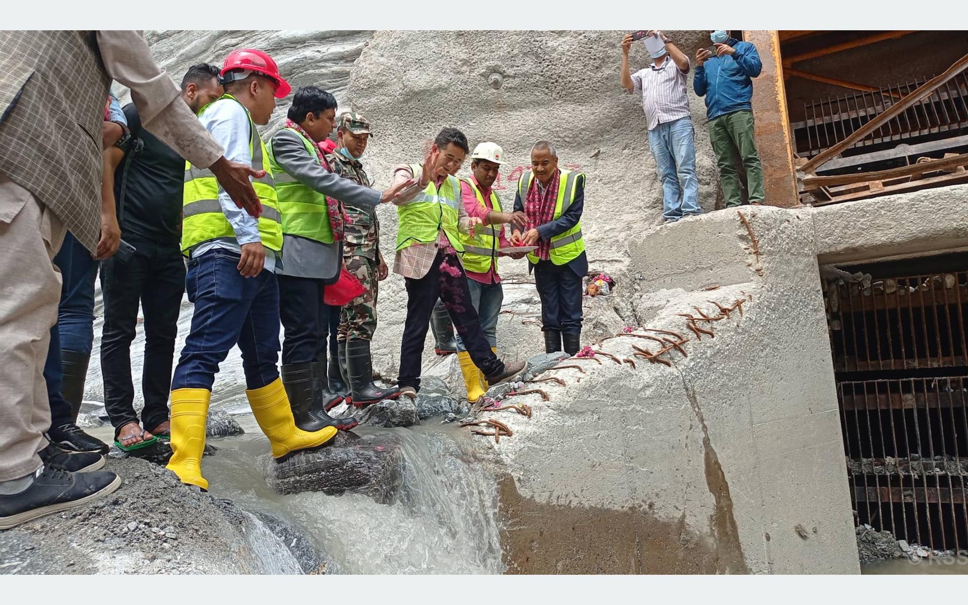 आजबाट पुनः काठमाडौं पठाइयो मेलम्ची नदीको पानी