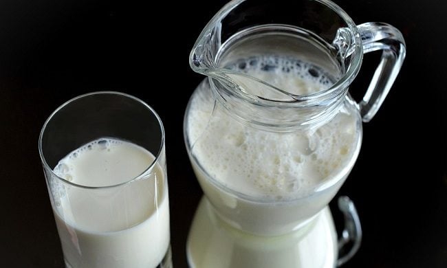 अनिद्राको समस्या कम गर्न हरेक राति सुत्नुअघि एक गिलास मनतातो दूध