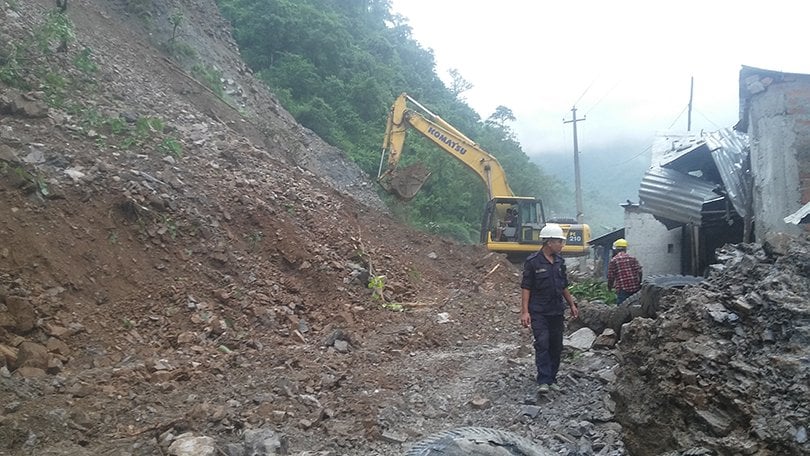 Pokhara-Baglung road blocked due to land slide