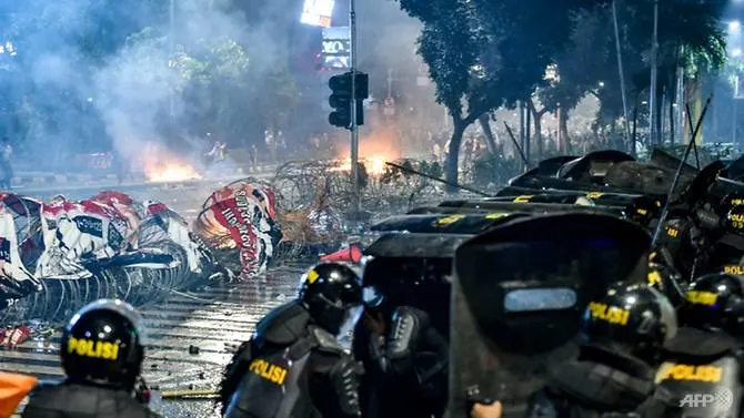 Indonesian troops flood Jakarta streets after post-election riot