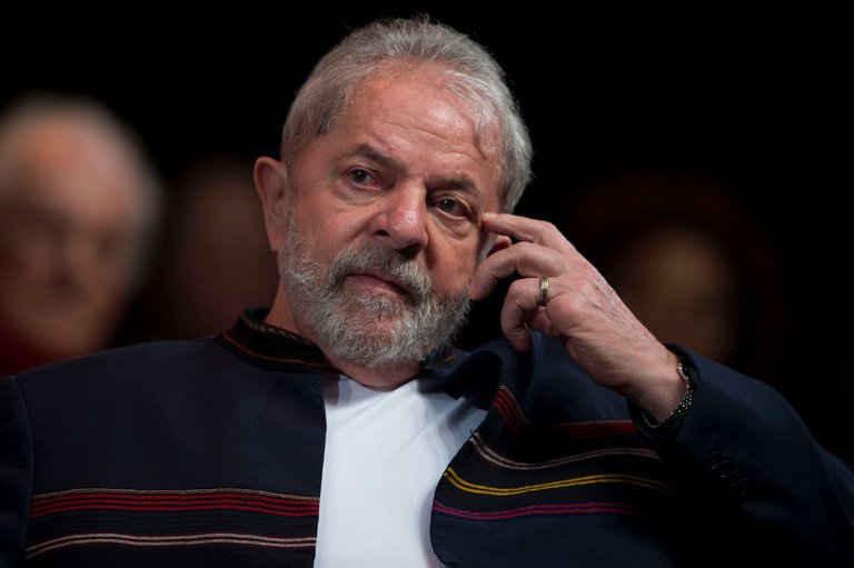 Brazilian court returns passport to ex-President Lula