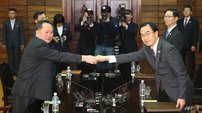 Two Koreas in high-level talks ahead of summit