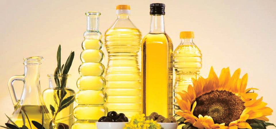 Cooking oil price goes down by Rs 80 per liter in a week