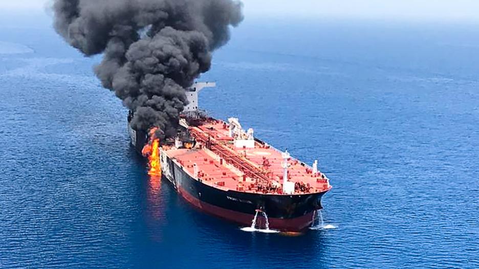 दुई तेल ट्याकंरमाथिको आक्रमणपछि इरान–अमेरिका बीच द्वन्द्वको सम्भावना बढ्यो