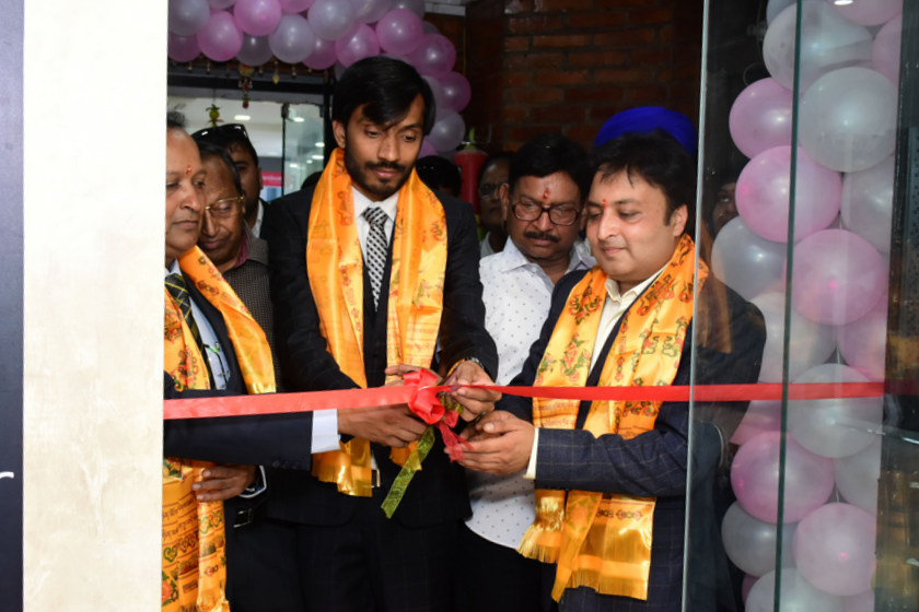   कुमकुमको भार्मोरा टाइलको शोरुम उद्घाटन