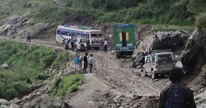Bulldozer blocks Pasang Lhamu highway
