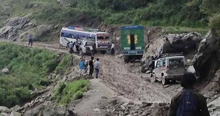 Pasang Lhamu highway closed