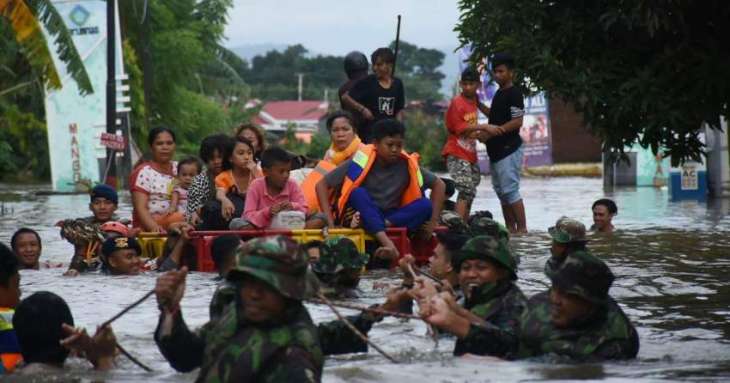 Death toll from Indonesia's floods, landslides climbs to 31