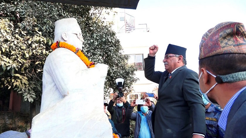 बल्खु पुगे प्रचण्ड-माधव नेपाल, यसरी गरे मदन भण्डारीको शालिकमा माल्यार्पण (फोटोफिचर)