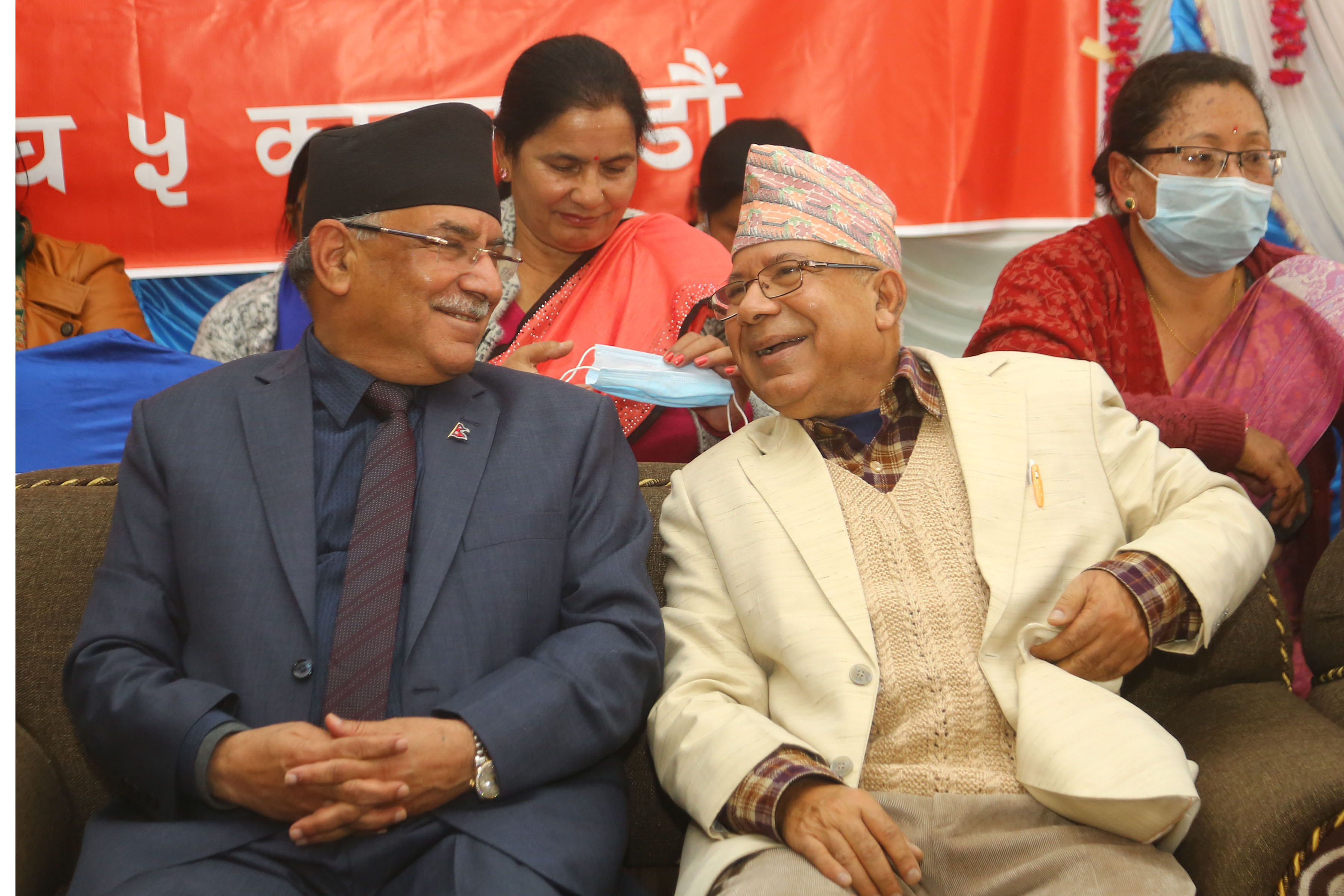 प्रचण्ड-नेपाल पक्षको स्थायी कमिटीको बैठक ३ बजे बस्ने