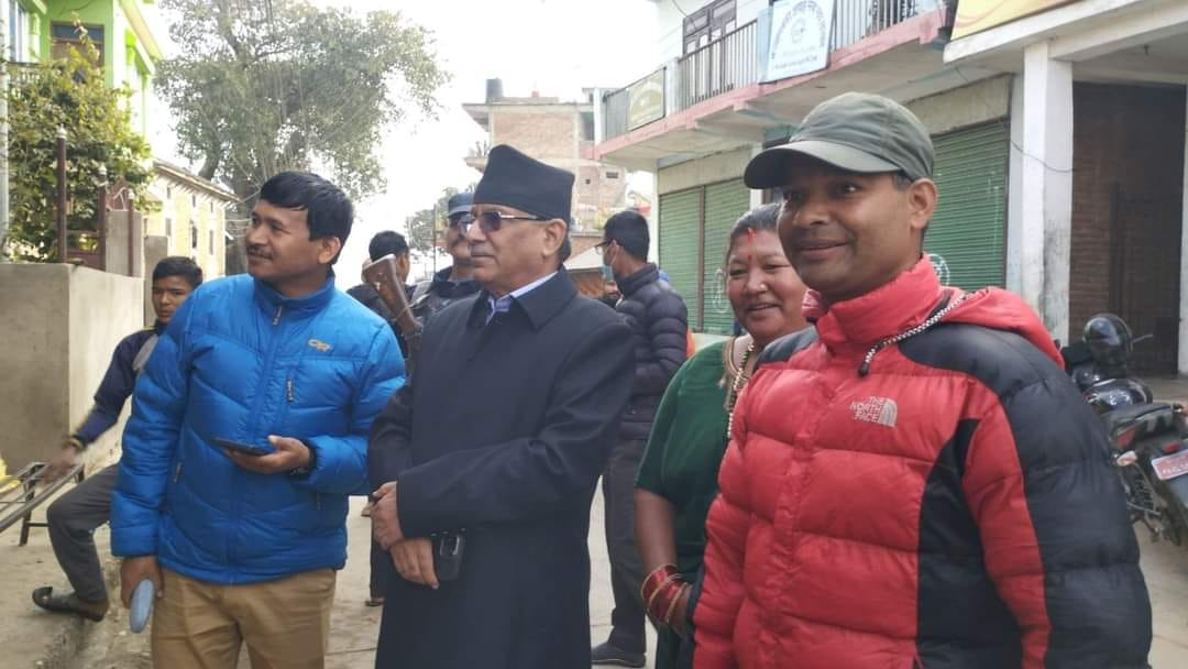   सुर्खेतका लागि उडेका प्रचण्ड मौसम प्रतिकूलताका कारण खलंगामा अवतरण