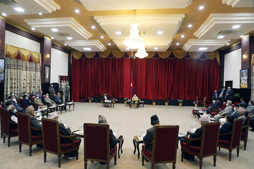 शीतल निवासको सर्वदलीय बैठकमा प्रधानमन्त्रीको संकेत: ‘फेरि संसद विघटन हुनसक्छ’