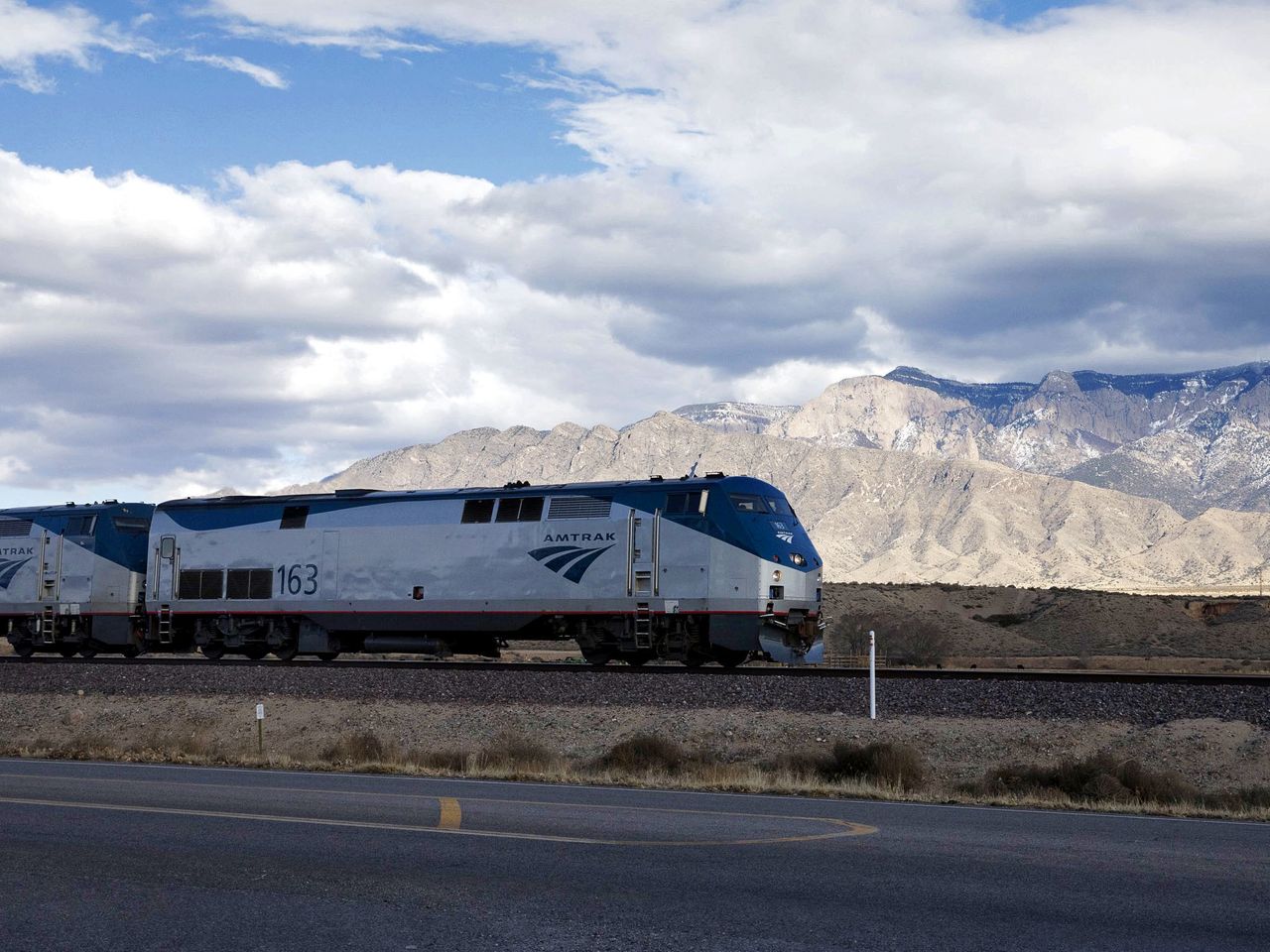 Chile uses 15 Chinese-made trains to revamp railway service