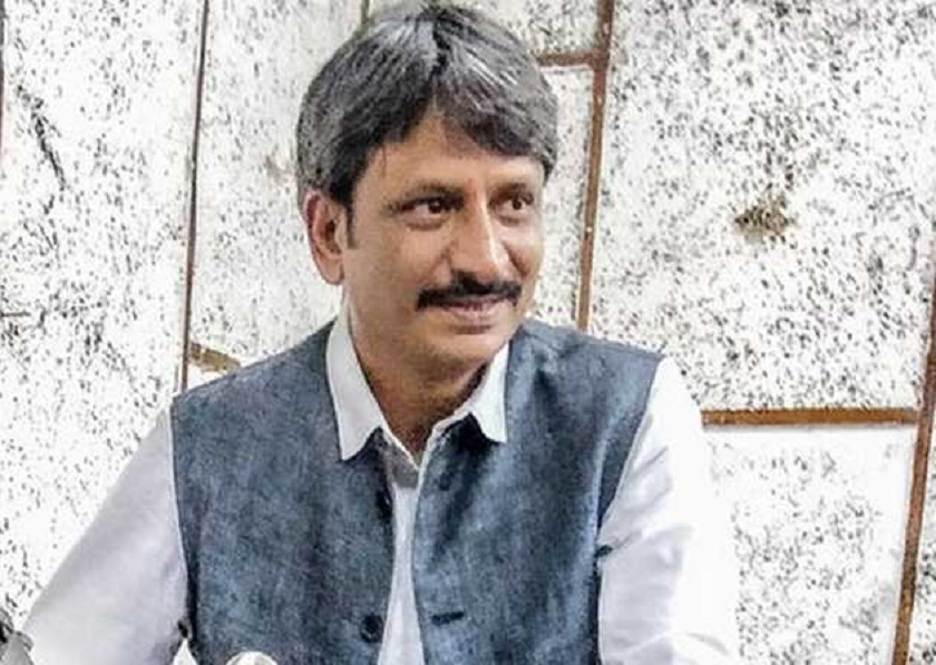 सडकमा लड्डु बेच्दै यी चर्चित अभिनेता भन्छन्–  लकडाउन खुलेपछि फेरि काममा लाग्नेछौं