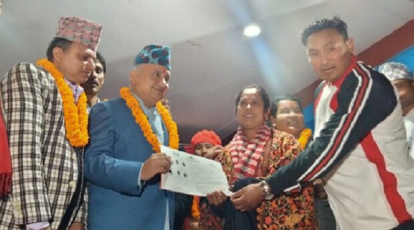 वर्षौंपछि पाल्पा रामपुरबासीले पाए लालपुर्जा