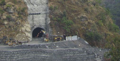 All workers trapped in tunnel rescued safely