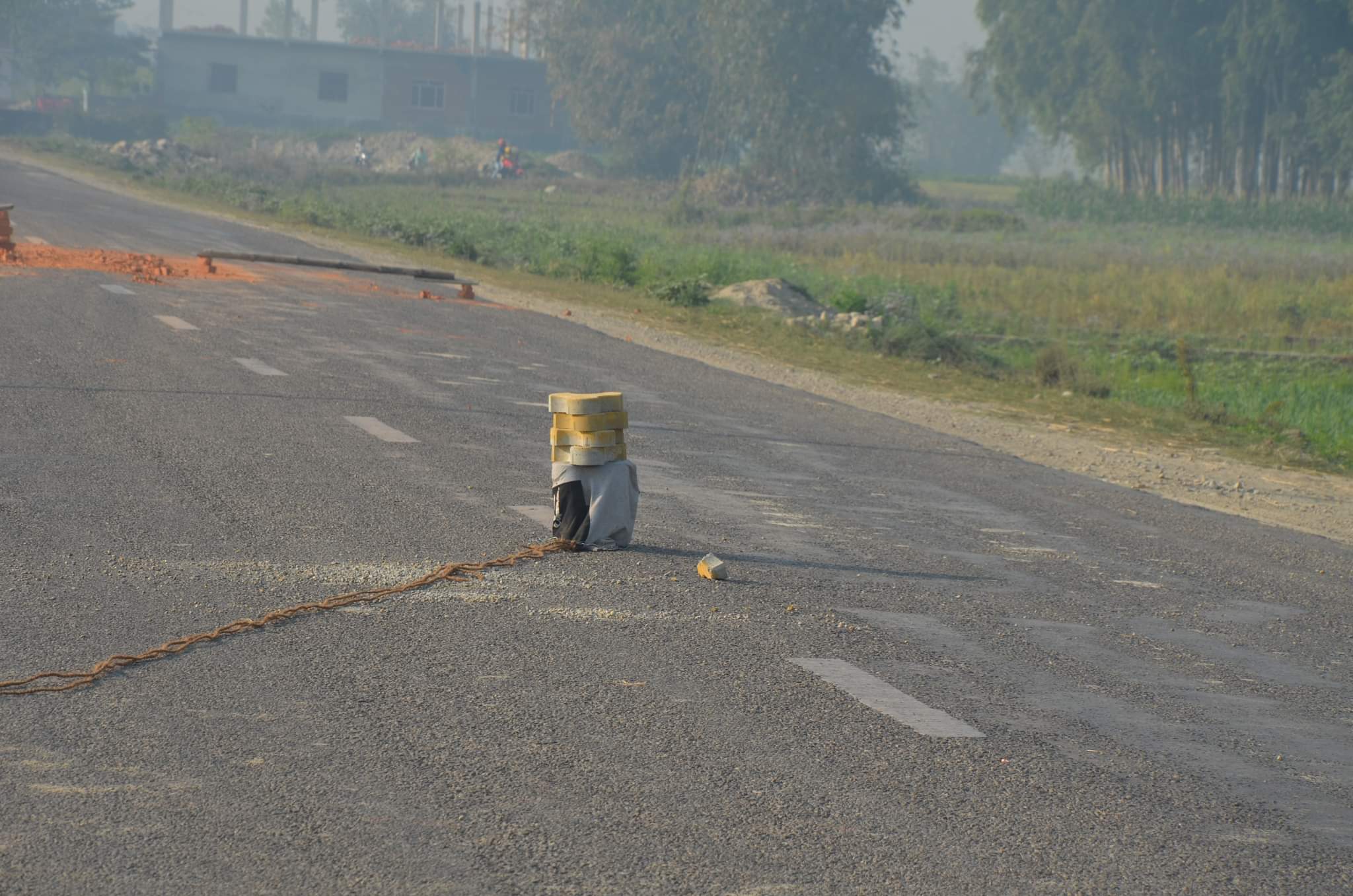 चन्द्रनिगाहपुर गौर सडकखण्डमा शंकास्पद बस्तु भेटियो