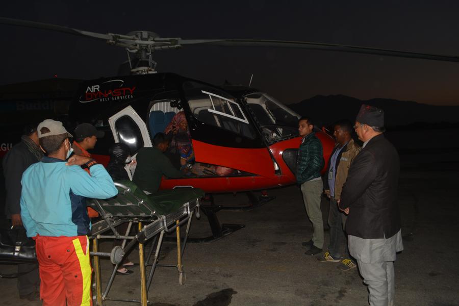   काँग्रेस सभालाई सम्वोधन गर्न गएका खाँण हेलिकप्टरमा घाइते लिएर फर्के