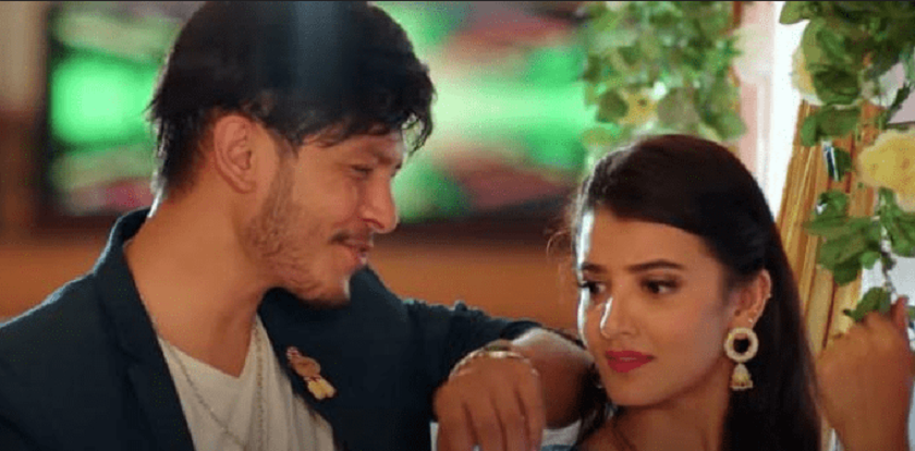 प्रिज्मा–प्रिन्सीलाई खोसाखोस गर्दै बले