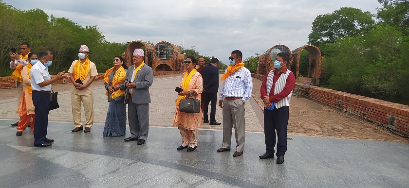 संसदीय समितिको टोली लुम्बिनी भ्रमणमा