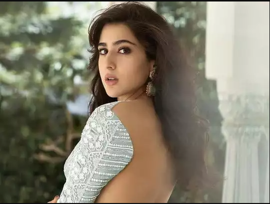 ‘वाहियात, बकवास...’ सारा अली खानलाई देखेर नराम्रोसँग भड्किए प्रशंसक, मनिष मल्होत्रालाई पनि छोडेनन्