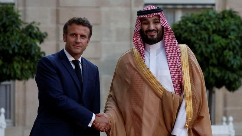 साउदी युवराज सलमानको फ्रान्समा भव्य स्वागतमा किन उठे प्रश्न ?