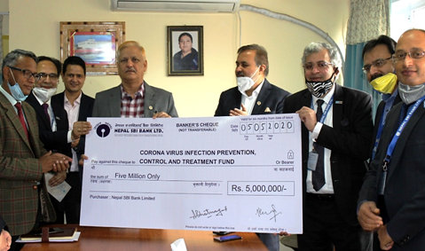 नेपाल एसबीआई बैंकद्वारा कोरोनाभाइरस रोकथाम तथा नियन्त्रण कोषमा १ करोड सहयोग