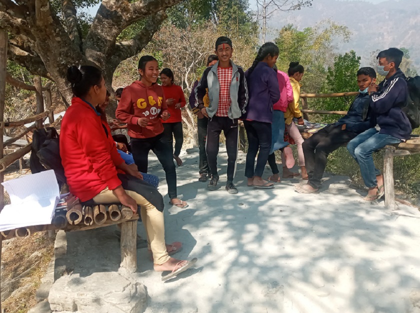 गुल्मीमा विद्यालय बन्द, ट्युशन खुल्ला