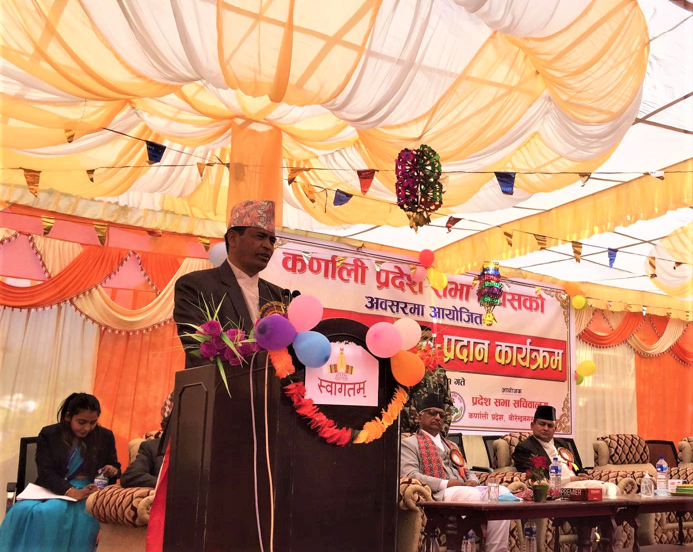 जनतालाई हिनताबोध हुने खालको काम गरेका छैनौँ : मुख्यमन्त्री शाही