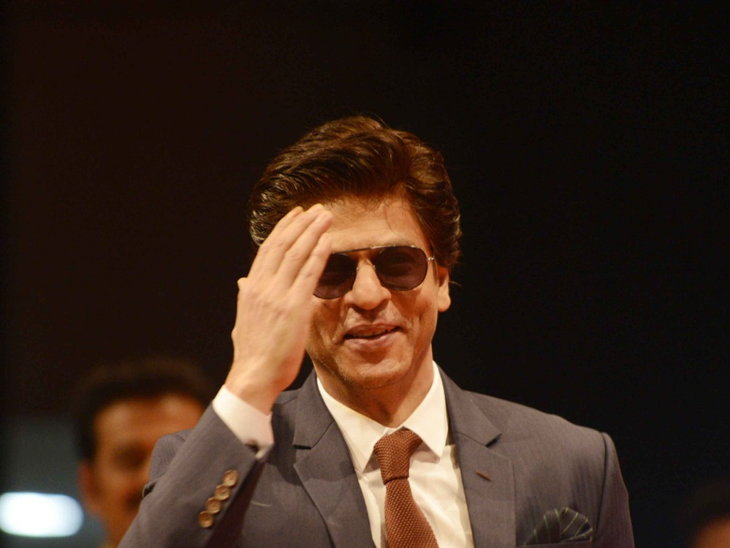 शाहरुखले सलमानको जन्मदिन मनाएः फ्यानलाई बताए– महिलाको थप्पडपछि कसरी स्टार बने