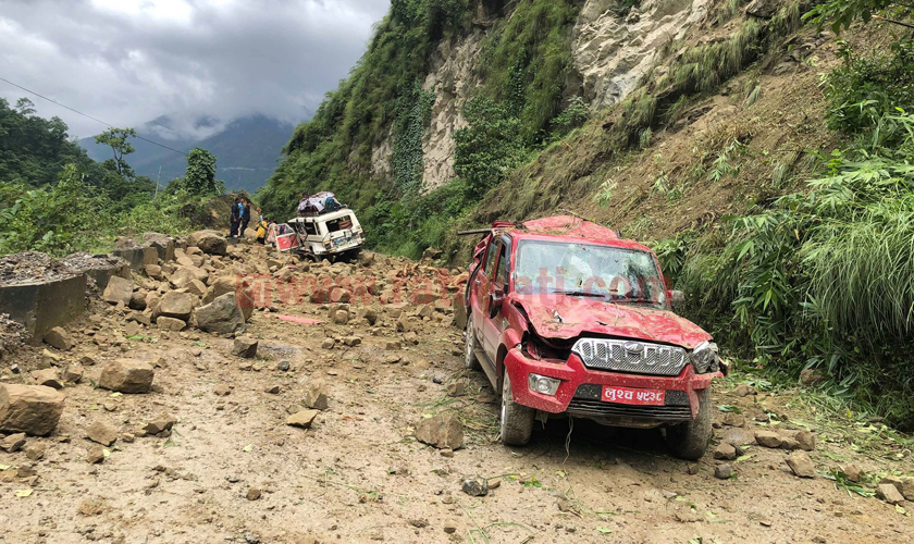 Jeep hit by landslide, driver dies