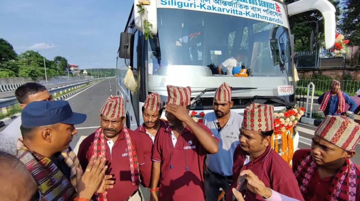 सिलिगुडी-काठमाडौं बस सेवा सुरु