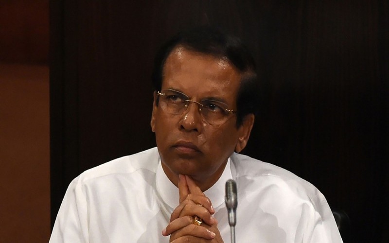 Sri Lanka president seeks talks to end power struggle