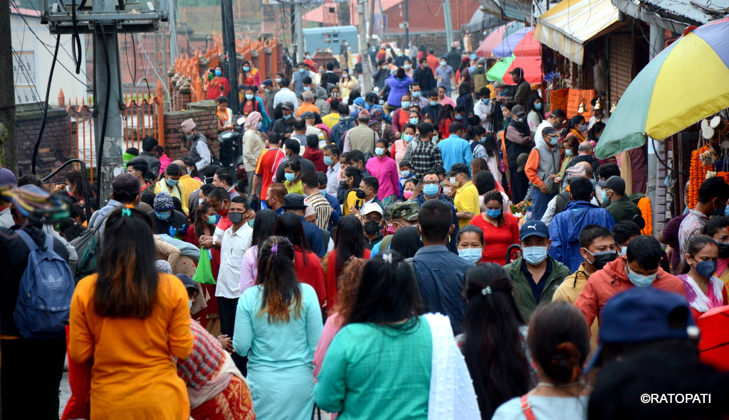 Devotees throng Pashupatinath as they observe first Monday of Shrawan (with photos)