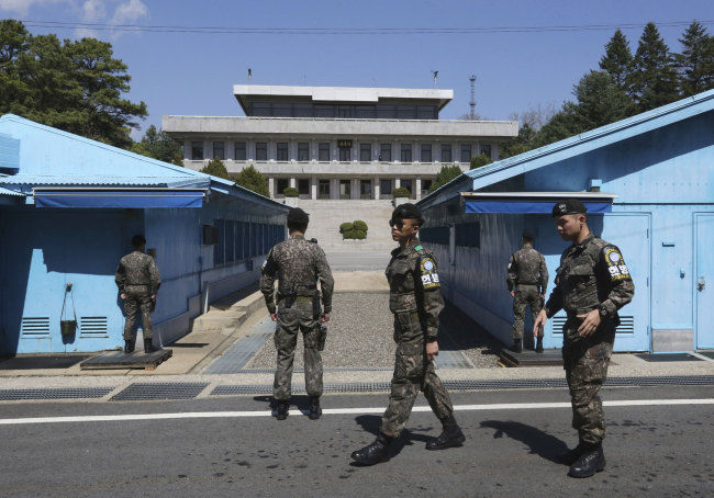 दक्षिण कोरियाली १० वटा सुरक्षा पोष्ट हटाउने