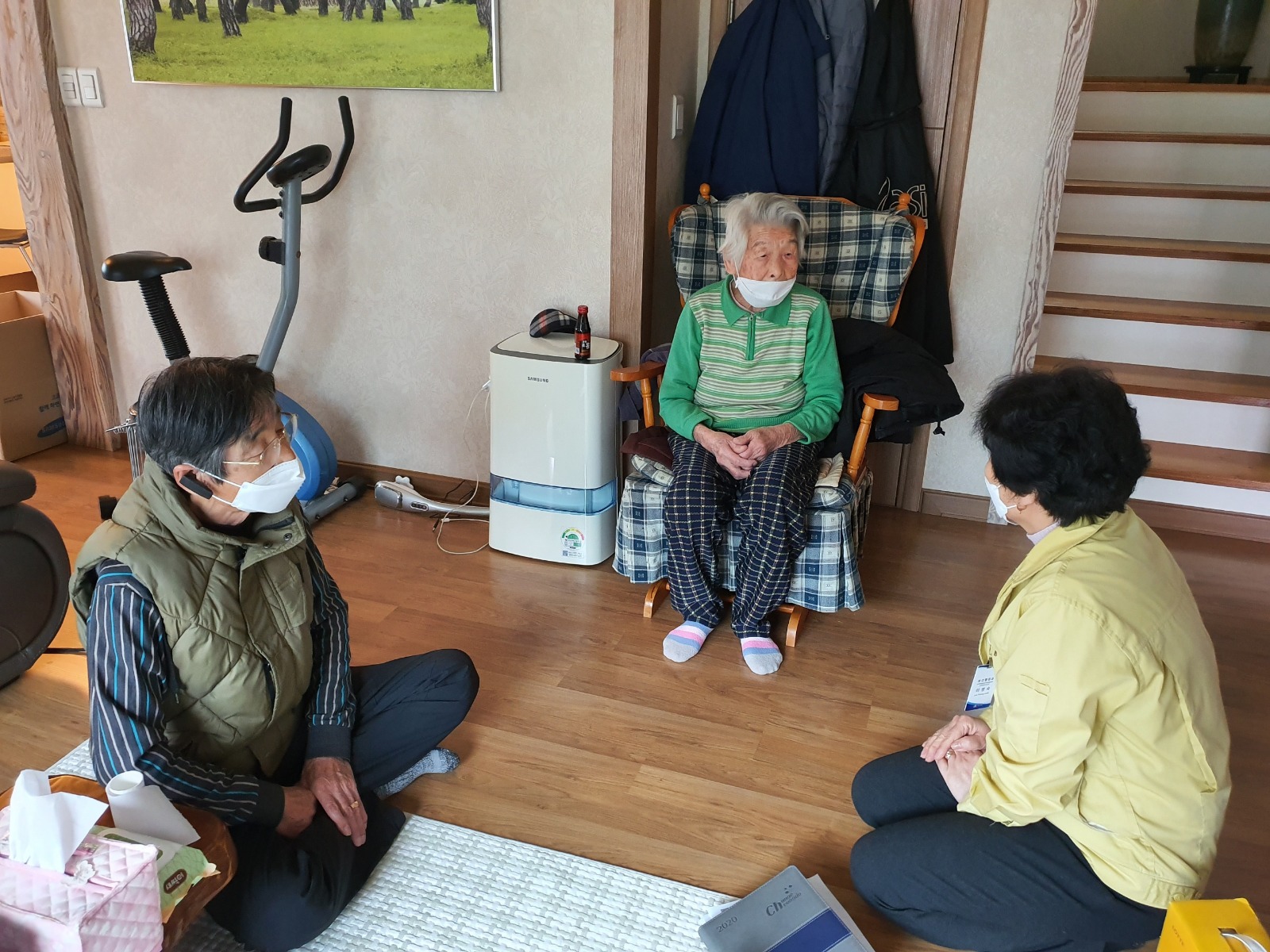 द.कोरियाकी यी ९६ वर्षीया वृद्धा जसले कोरोना भाइरससँगको युद्ध जितिन्
