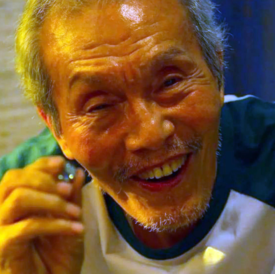 ७७ वर्षको उमेरमा पाए सफलता : स्क्विड गेमका अभिनेताले भने, ‘चर्चित हुँदा पनि मुश्किल’