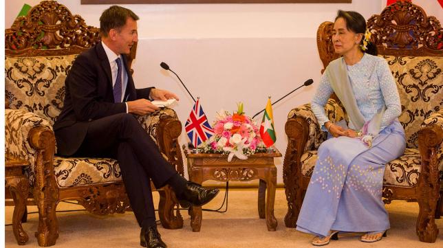 UK foreign minister sits down with Aung San Suu Kyi