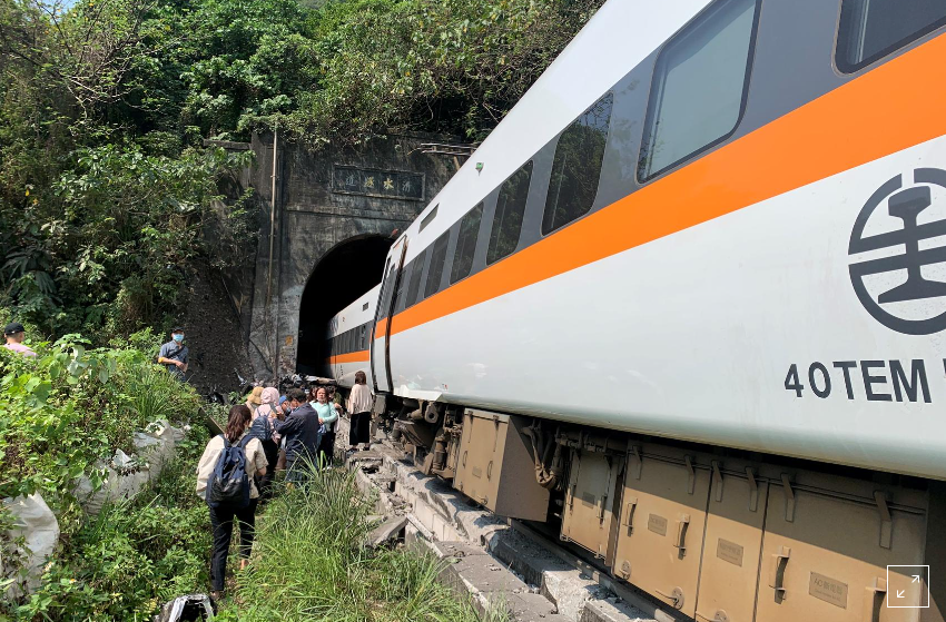 ताइवानमा चार दशक यताकै भयानक रेल दुर्घटनाः ३६ जनाको मृत्यु