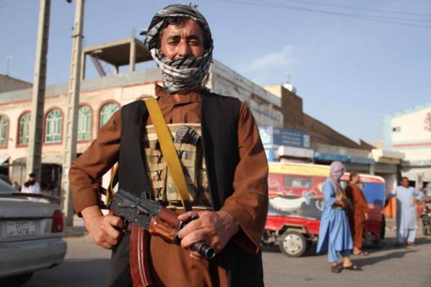तालिबानको धम्की – अफगान सैनिकले आत्मसमर्पण गरोस्, टर्कीलाई पनि चेतावनी