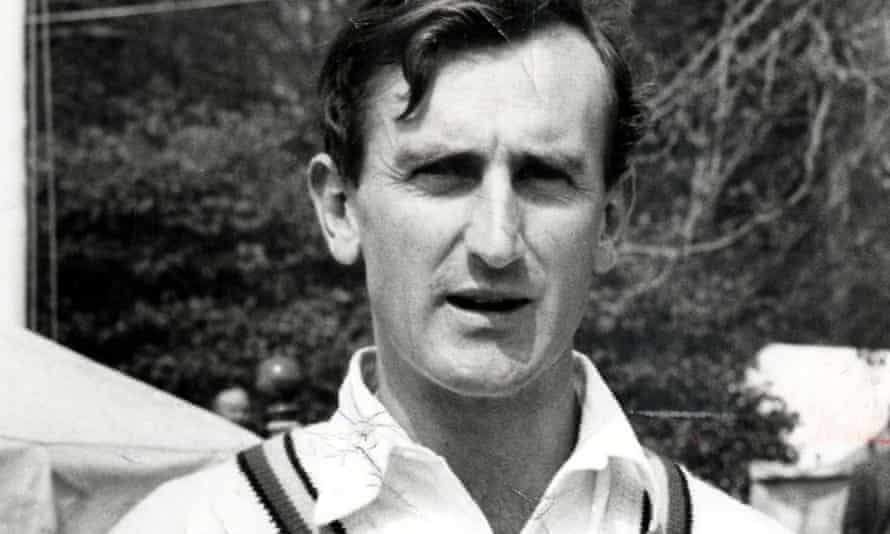 Former England cricket captain Dexter dies