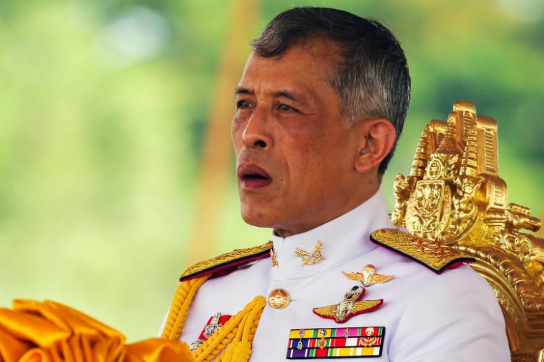 थाइल्याण्डका राजाले अन्य ६ वरिष्ठ शाही अधिकारीलाई निकाले