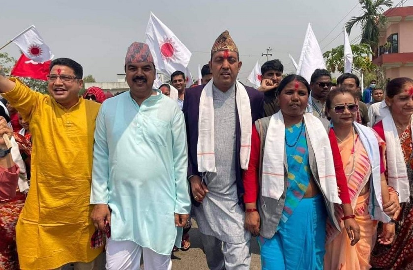 तिलोत्तमाको प्रमुखमा एमालेका चापागाईँले गराए उम्मेदवारी दर्ता