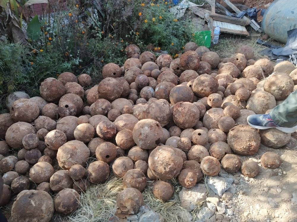घडेरी खन्दा पाल्पामा भेटियो तोपका गोला
