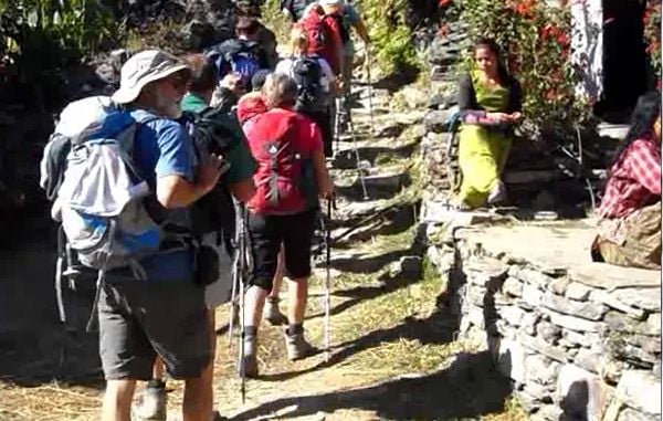 पर्यटन बजार लयमा फर्किदै, १० महिनामा झण्डै ७७ हजार विदेशी पर्यटक नेपाल भित्रिए