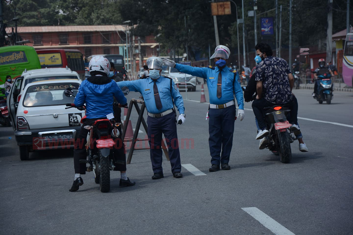 काठमाडौंमा एकैदिन २२ सयभन्दा बढी सवारी चालकमाथि कारवाही