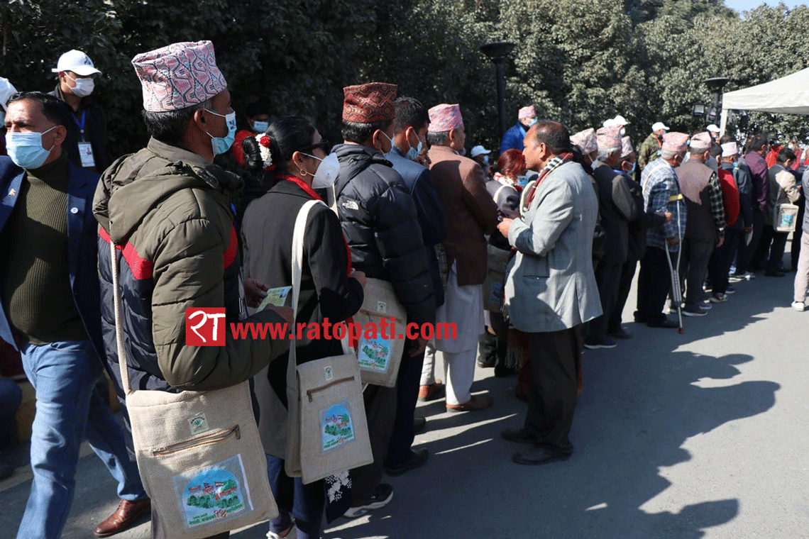 काँग्रेस महाधिवेशन : ३८० मत खस्यो