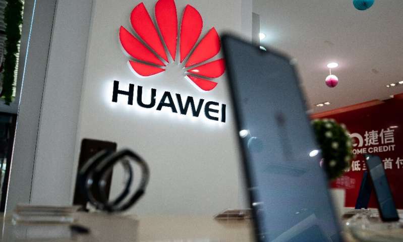 Two Japanese carriers postpone release of Huawei phones